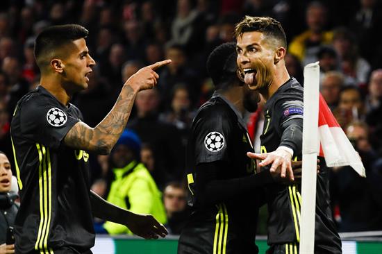 Cristiano Ronaldo celebra gol contra Ajax