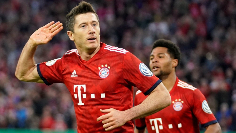 Robert Lewandowski celebra anotación con Bayern