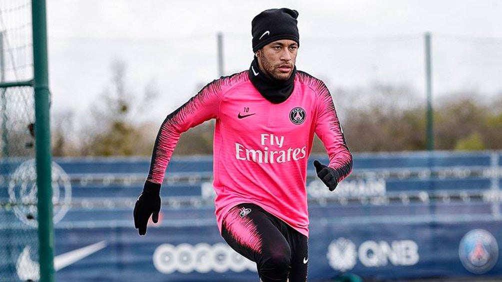 Neymar realiza un entrenamiento con el PSG