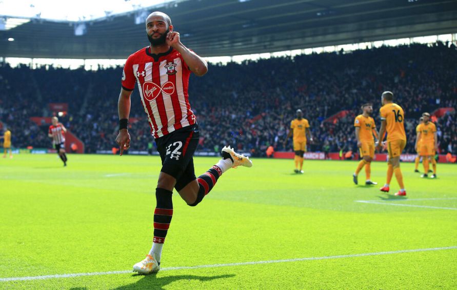 Redmond celebra gol contra el Wolverhampton 