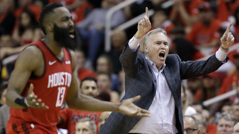 Harden y D'Antoni durante el partido vs Jazz