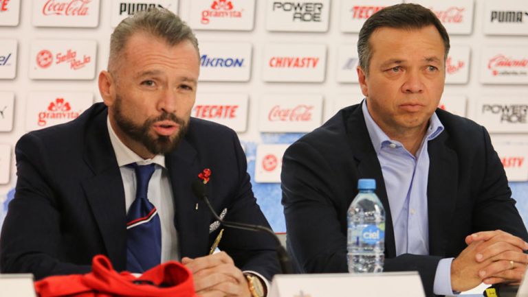 José Luis Higuera y Mariano Varela, en conferencia de prensa