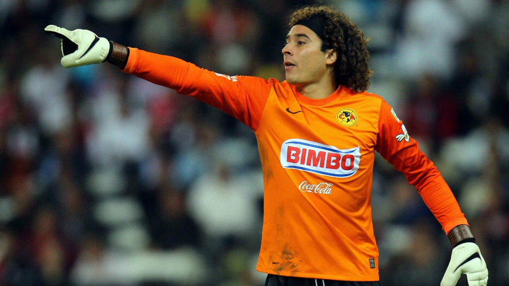 Ochoa protege el arco de las Águilas en torneo de Liga MX