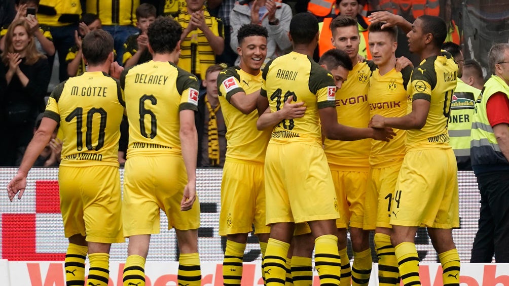 Borussia Dortmund festeja triunfo ante el Friburgo