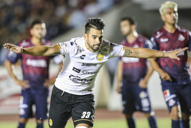 Jesús Escoboza festeja gol ante Cimarrones