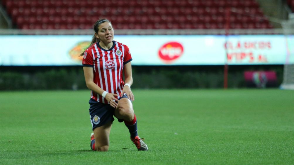 Norma Palafox se lamenta durante un juego de Chivas Femenil