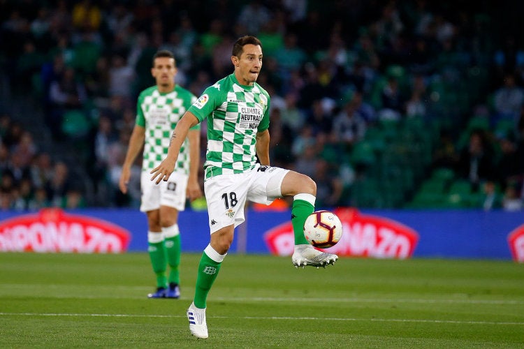 Andrés Guardado, durante el duelo ante Valencia 