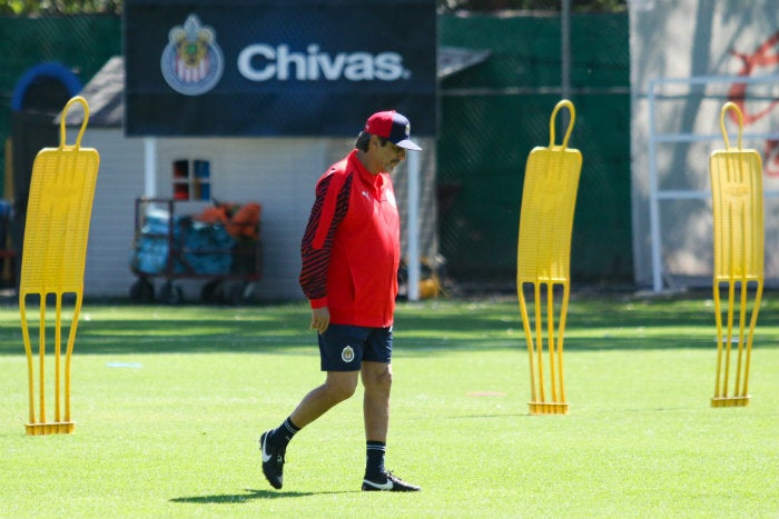 Tomás Boy durante un entrenamiento del Chivas 