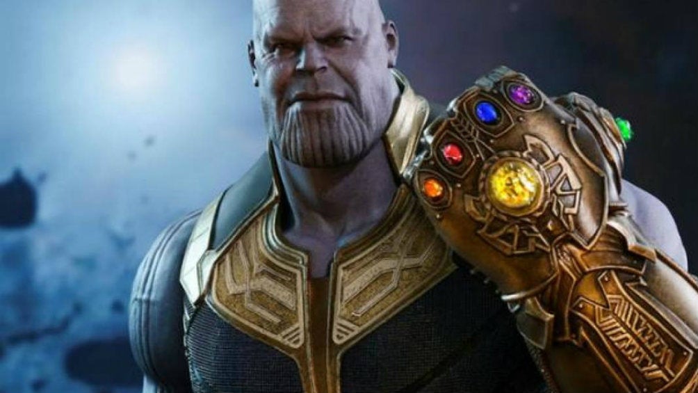 Thanos con el guantelete del infinito