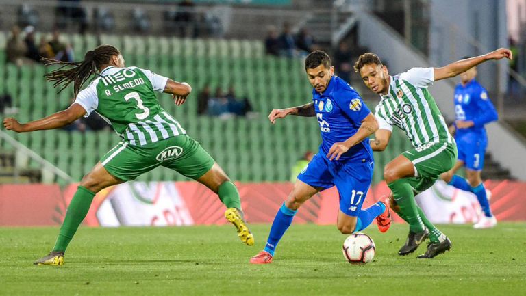 Jesús Corona, durante el partido en contra de Rio Ave 