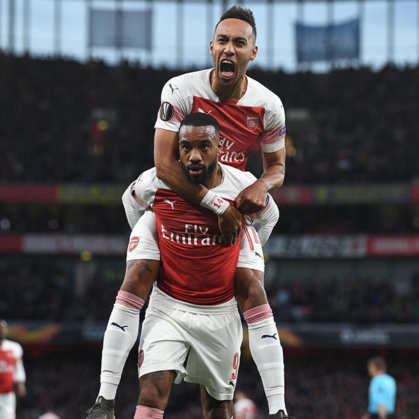 Aubameyang y Lacazette gritan un tanto de los Gunners