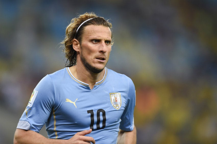 Forlán durante un encuentro con Uruguay 