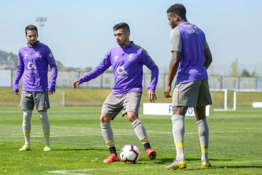 Jugadores del Porto durante entrenamiento 