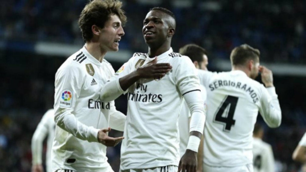 Vinicius festeja gol con el Real Madrid 