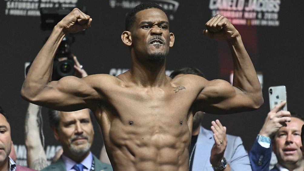 Daniel Jacobs durante el pesaje oficial