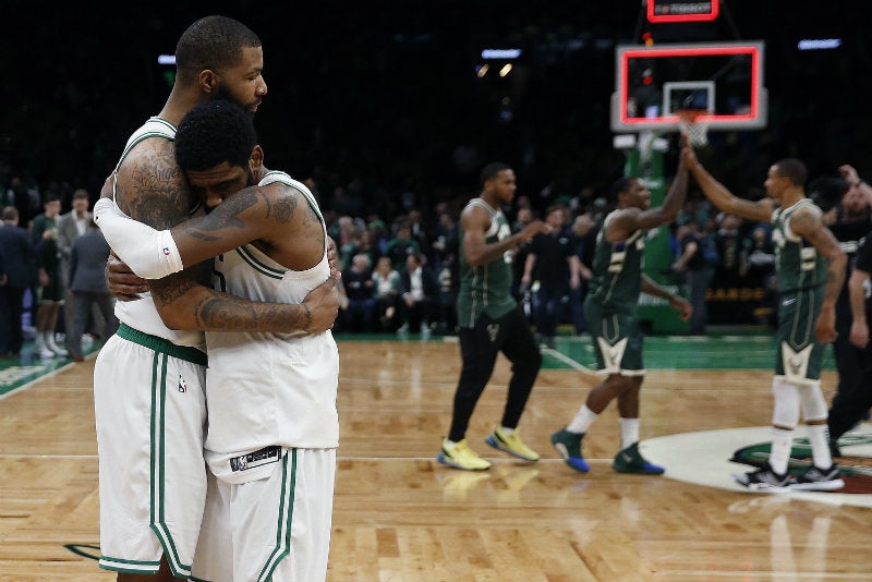 Los Cletics se lamentan mientras los Bucks celebran