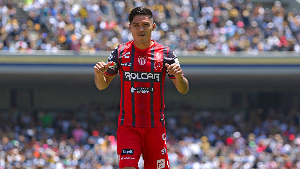 Martín Barragán festeja un gol en CU