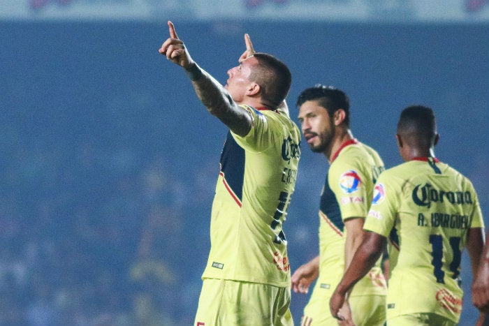 Castillo festeja gol en Veracruz