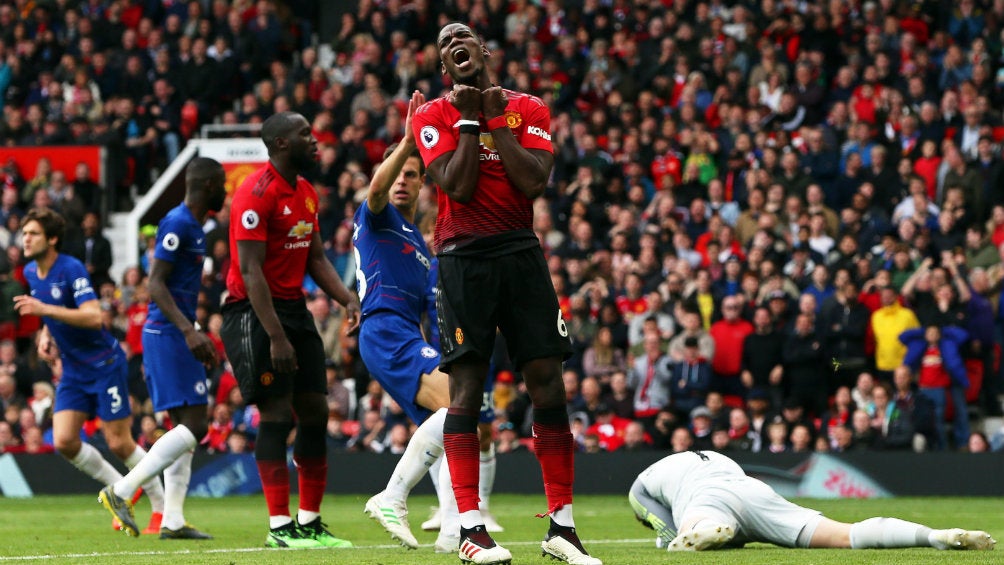 Pogba en lamento durante un partido del Manchester United 