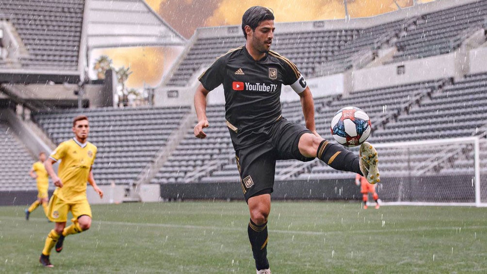 Carlos Vela en un partido con LAFC 