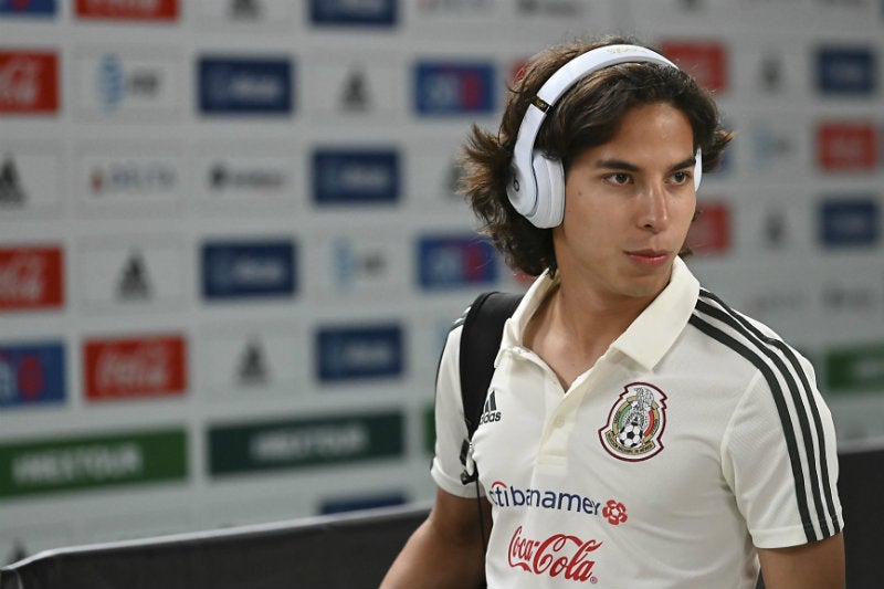 Lainez durante una convocatoria con el Tri