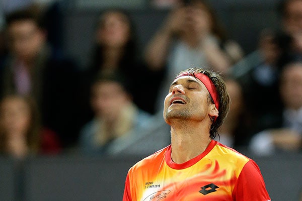 Ferrer se lamenta en juego contra Alexander Zverev