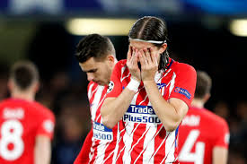 Filipe Luis en lamento durante un juego con el Atleti 