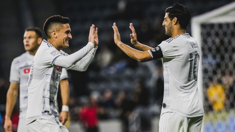 Carlos Vela festeja gol con LAFC 