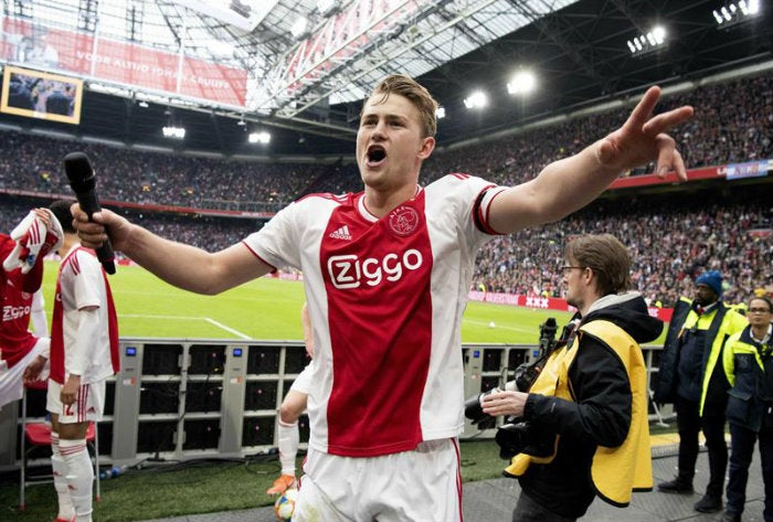 Matthijs de Ligt celebra victoria del Ajax