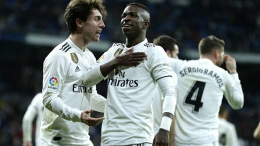  Vinicius festeja gol con el Real Madrid 