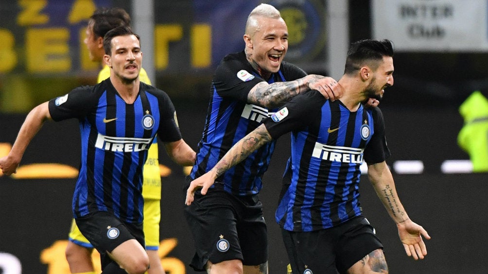 Matteo Politano celebra un gol ante el Chievo 