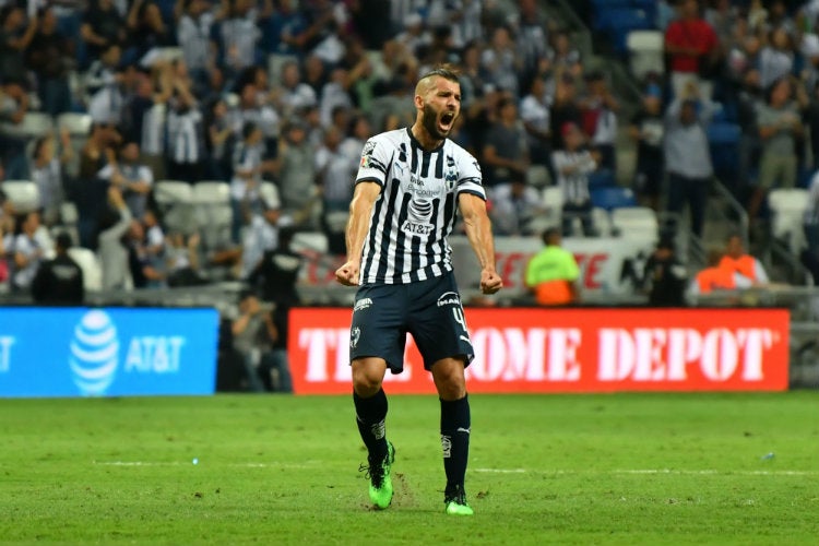 Nicolás Sanchez festeja triunfo de Rayados