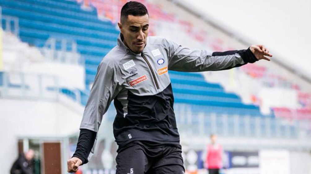 Efraín Juárez durante un entrenamiento del Valerenga