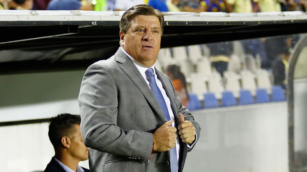 Miguel Herrera en el partido contra León 