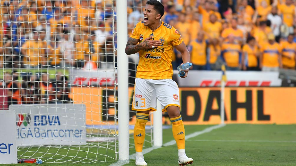 Carlos Salcedo festeja pase de Tigres a la Final de Tigres