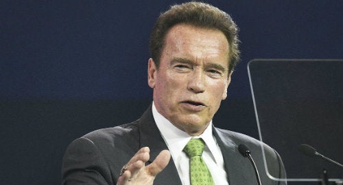 Schwarzenegger durante una conferencia 