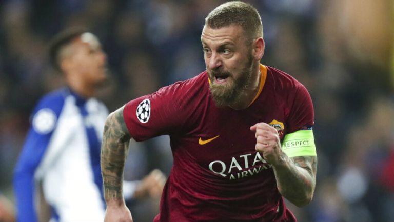 De Rossi celebra anotación con La Roma 