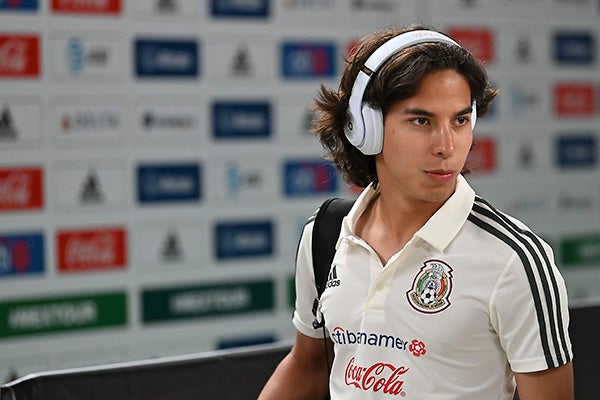 Lainez arriba a un duelo de la Selección Mexicana