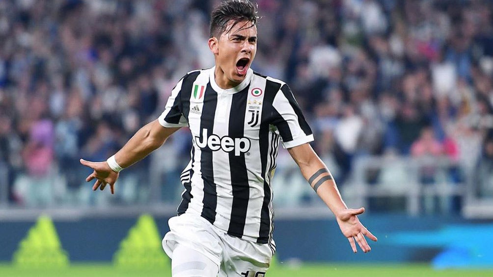 Dybala festejando un gol con la Juventus 