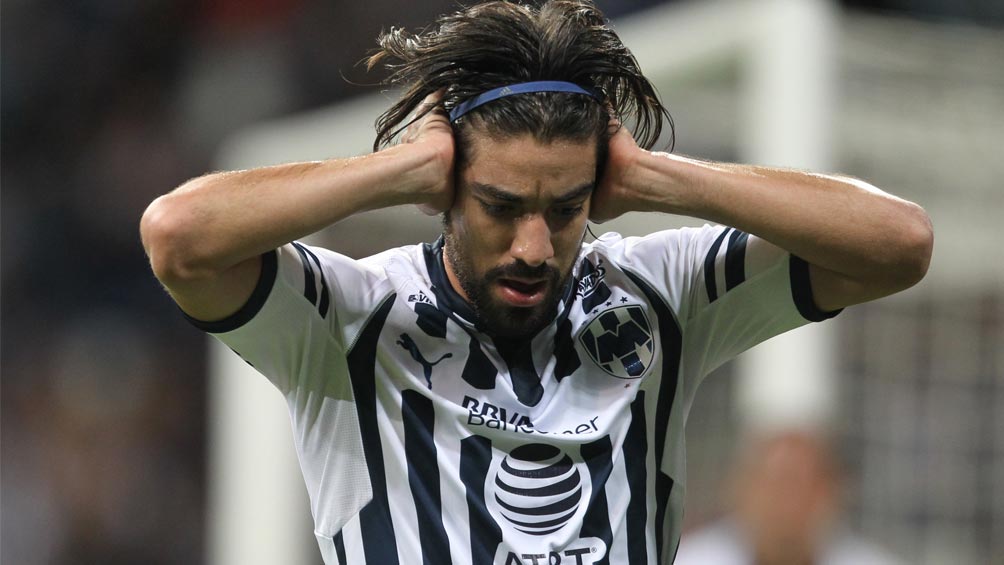 Rodolfo Pizarro lamenta error en duelo con Rayados