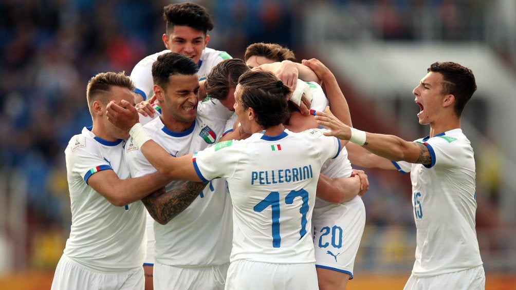 Selección de Italia celebra una anotación frente a Ecuador 