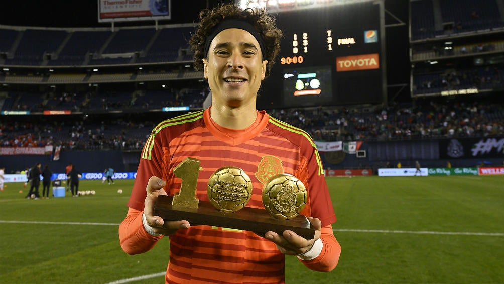 Memo Ochoa durante su juego 100 con Selección Mexicana