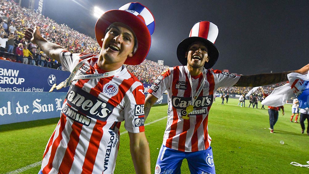 Jugadores del Atlético San Luis festejan el ascenso a la Liga MX