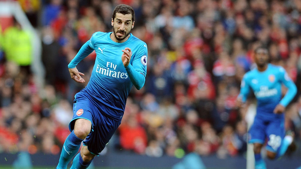 Mkhitaryan, durante juego del Arsenal 