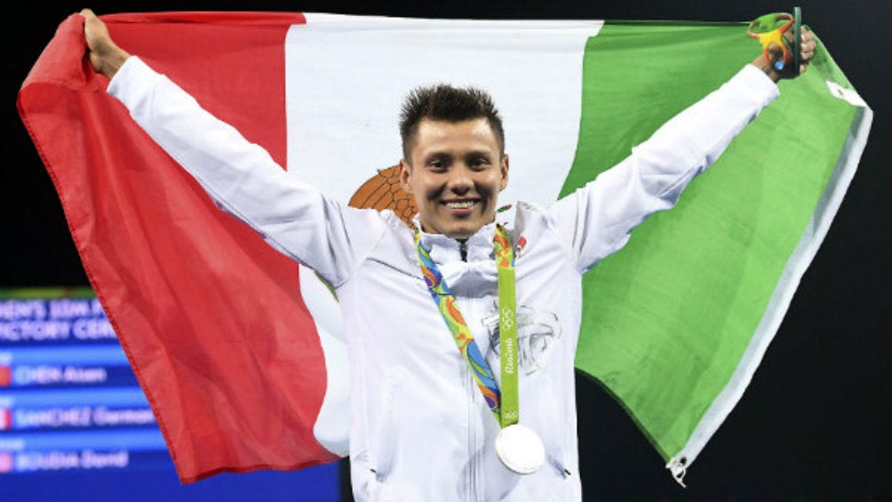 Germán Sánchez durante una ceremonia de premiación