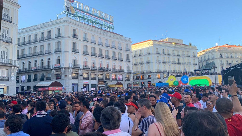 Fans del futbol abarrotan Madrid para la Final de la Champions 