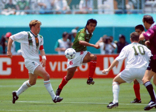 Bernal durante un partido contra la Selección de Estados Unidos 