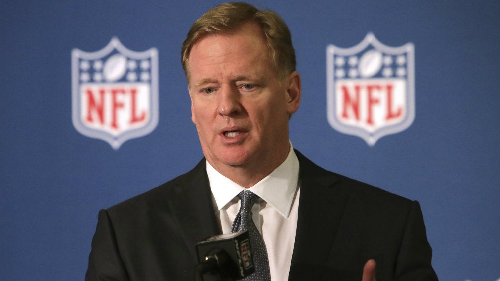 Roger Goodell charla con los medios de comunicación 