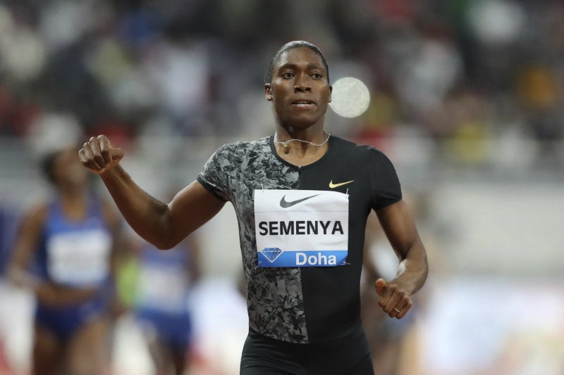 Semenya durante una competencia de atletismo