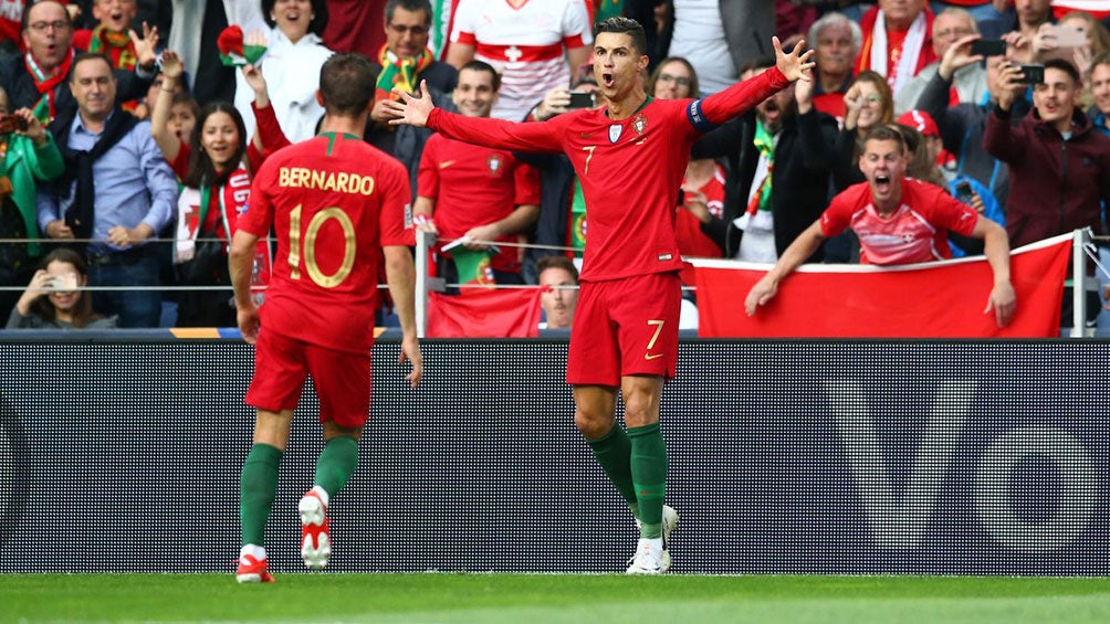 CR7 celebra uno de sus tantos contra Suiza